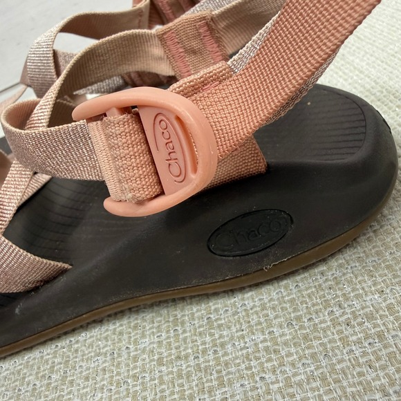 Chaco Z/Cloud Strappy‎ Sandals Metallic Rose Size 6 Vacation Outdoor Athleisure - Picture 7 of 9